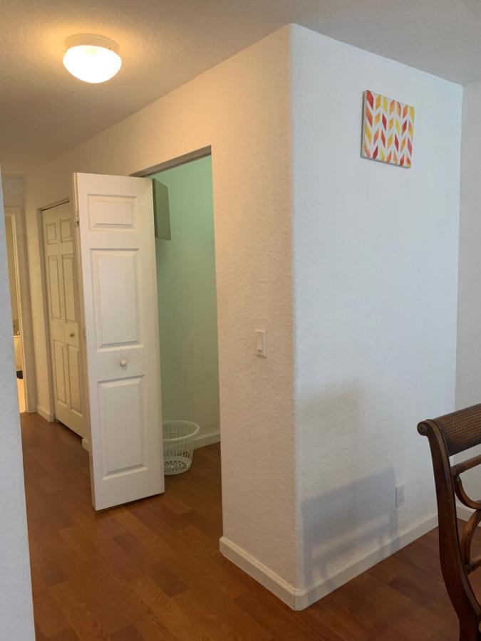 Bedroom Suite In Lauderdale Lakes Townhome 포트 로더데일 외부 사진