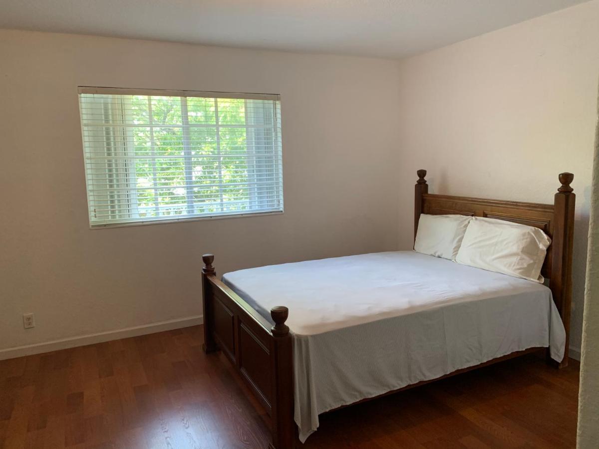 Bedroom Suite In Lauderdale Lakes Townhome 포트 로더데일 외부 사진
