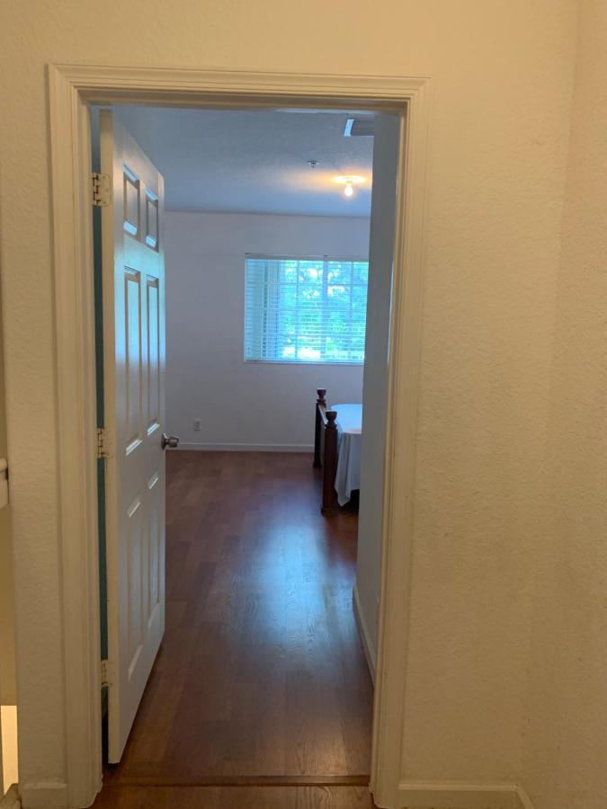 Bedroom Suite In Lauderdale Lakes Townhome 포트 로더데일 외부 사진