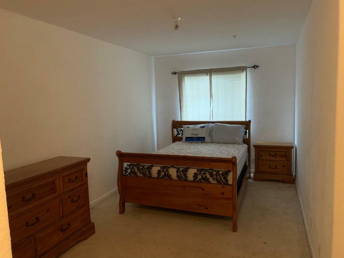 Bedroom Suite In Lauderdale Lakes Townhome 포트 로더데일 외부 사진